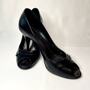 Louis Vuitton Black Leather Peep-Toe Heels with Silver Monogram Flower – Size 37